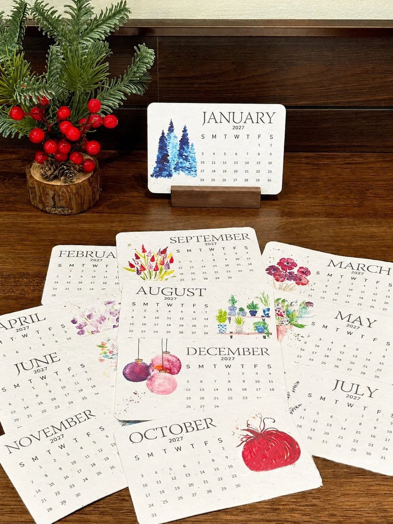 2027 Botanischer Tischkalender mit handgemalten Motiven – Nachhaltige Zero-Waste-Edition